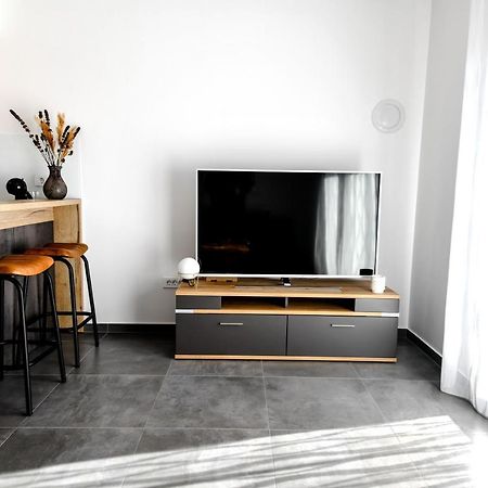 Spacious Apartment Nero With Free Parking Задар Екстериор снимка