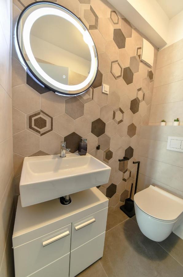 Spacious Apartment Nero With Free Parking Задар Екстериор снимка