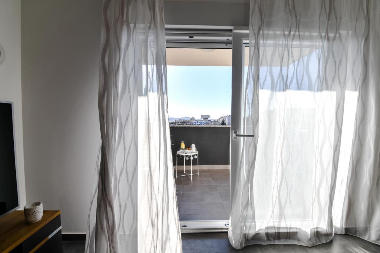 Spacious Apartment Nero With Free Parking Задар Екстериор снимка